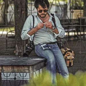 Photographe roulant une cigarette à Rangoon, Yangon, Birmanie, Myanmar, Asie 1982