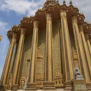 Phra Mondop, the library, at Wat Phra Kaew Phra Mondop, the library, at Wat Phra Kaew
