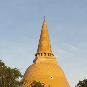 Phra Pathom Chedi, stupa in the evening light Phra Pathom Chedi, stupa in the evening light