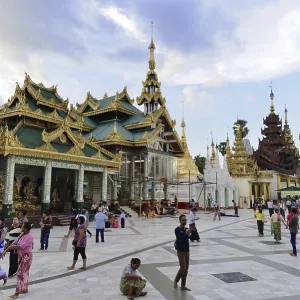 Pilgrims at Shwedagon Pagoda, Yangon