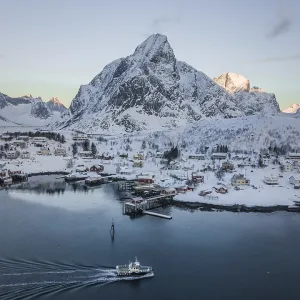 Place Reine voe snowy mountains with passenger boat