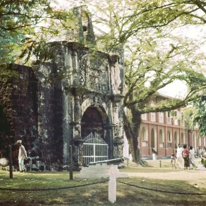 Porta de Santiago, historic Portuguese gateway of A Famosa fortress