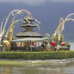 Pura Ulun Danu Beratan, Pura Bratan Pura Ulun Danu Beratan, Pura Bratan