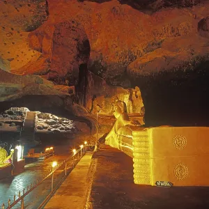 Reclining Buddha statue, Wat Suwan Kuha