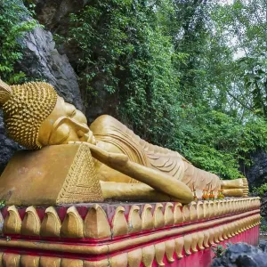 Reclining golden Buddha statue Reclining golden Buddha statue