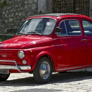 Red FIAT Nuova 500 L, Cinquecento