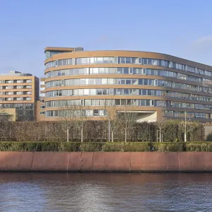 Residential building, Moabiter Werder civil servant queue