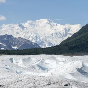 Root Glacier glacier and mountain peak Mount Blackburn