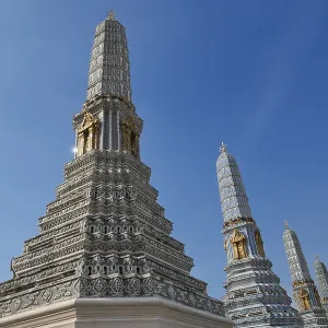 A row of prangs in Wat Phra Kaew A row of prangs in Wat Phra Kaew