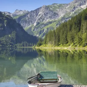 Rowing boat, Vilsalpsee in the nature reserve Vilsalpsee Rowing boat, Vilsalpsee in the nature reserve Vilsalpsee