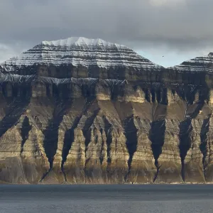 Rugged mountains, Isfjorden, Spitsbergen Rugged mountains, Isfjorden, Spitsbergen