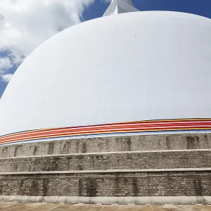 Ruwanweliseya Dagoba. Anuradhapura