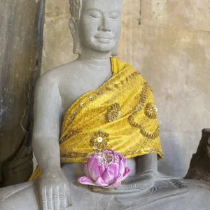 Sandstone Buddha statue, (Bhumispara mudra: Buddha Gautama at the moment of enlightenment) Sandstone Buddha statue, (Bhumispara mudra: Buddha Gautama at the moment of enlightenment)