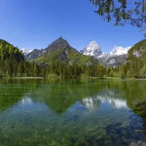 Schiederweiher, in front of the mountains Grosser tidal creek and Spitzmauer