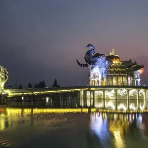 Seven-headed Naga serpent in front of the Elephant Temple Thep Wittayakhom Vihara
