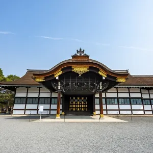 Shin-mikurumayose building, New Carriage Lobby