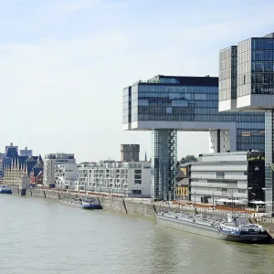 Shipping on the Rhine, crane houses