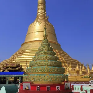 Shwemawdaw Pagode in Bago in Myanmar Shwemawdaw Pagode in Bago in Myanmar