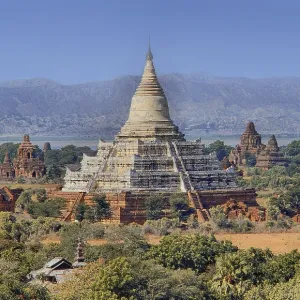 Shwesandaw Temple and many small temples Shwesandaw Temple and many small temples
