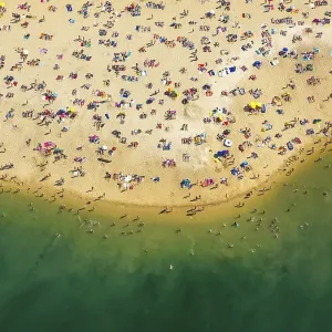 Silbersee II, lake, quarry, bathers lying on towels by the lake
