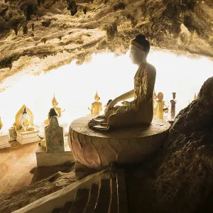 Sitting Golden Buddha Statues Print, Hpa-an, Myanmar