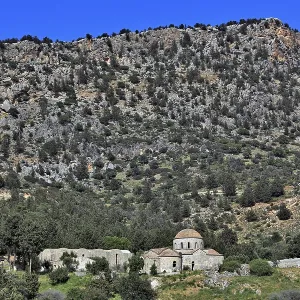 The small Buffavento, below the large castle The small Buffavento, below the large castle