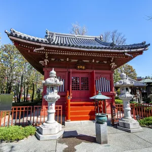 Small red pavilion, Buddhist temple complex