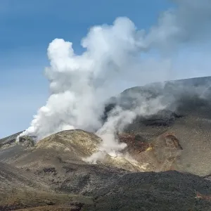 Smoking Mount Tongariro near Ngauruhoe Smoking Mount Tongariro near Ngauruhoe