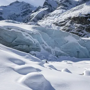 Glace enneigée, Glacier de Morteratsch.