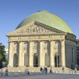 St Hedwig's Cathedral, Bebelplatz