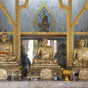 Statues de moines historiques Luang Phor Cham