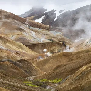 Steaming springs and colourful rhyolite mountains