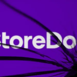 storedot logo is visible on the broken glass storedot logo is visible on the broken glass