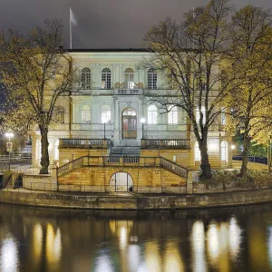 Stroemsborg Castle, Illuminated