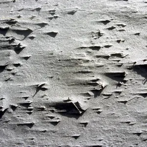 Structures in black lava sand