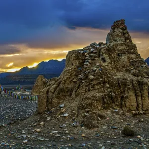 Stupa in the kingdom of Guge, Western Tibet, Asia Stupa in the kingdom of Guge, Western Tibet, Asia