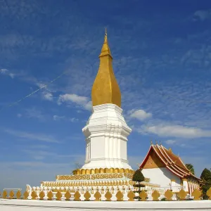 Theravada Buddhism, That Sikhottabong golden stupa