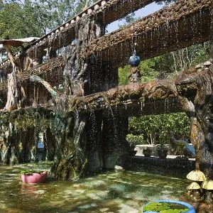 Three-storey fountain with water features