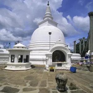 Thuparama Dagoba in the ancient city of Anuradhapura