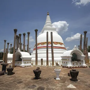 Thuparama Dagoba Temple, Anuradhapura Thuparama Dagoba Temple, Anuradhapura