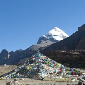 Tibetan Buddhism, colorful prayer flags