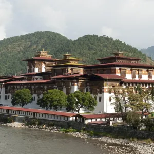 Tibetan Buddhism, fortess-monastery by the river Tibetan Buddhism, fortess-monastery by the river