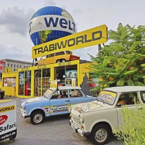 TrabiWorld Berlin with the HiFlyer World Balloon TrabiWorld Berlin with the HiFlyer World Balloon