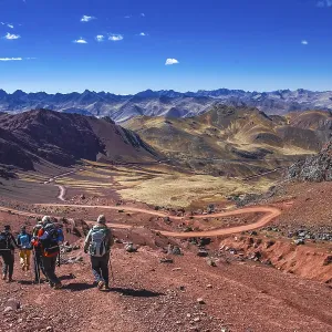 Trekking group descending from Huampococha Tambo to Pachachani Trekking group descending from Huampococha Tambo to Pachachani