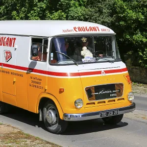 Truck Transporter Hanomag Courier
