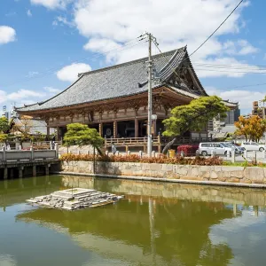 Turtle Pond, Shitennoji Temple
