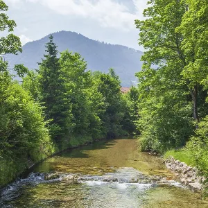 Urschlauer Achen river with mountains
