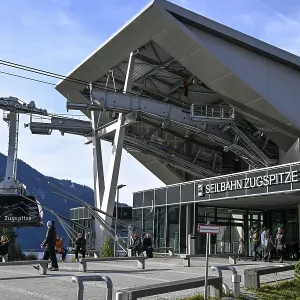 Valley station of the cable car to the Zugspitze (2962 m) Valley station of the cable car to the Zugspitze (2962 m)