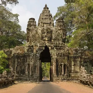 Victory Gate in the east of Angkor Thom Victory Gate in the east of Angkor Thom