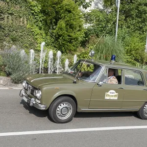 Side view of the Alfa Romeo Giulia Super Esercito as support vehicle without start number